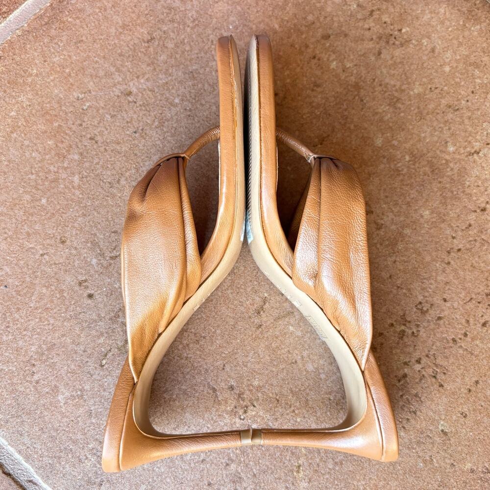 Schutz "Willow" Tan Ruched Leather Thong Style Sandals w Mid Stiletto Heels sz 9 - Picture 11 of 14
